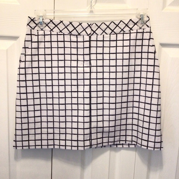 IZOD Women's Black & White Check Print Golf Swing Flex Skort with Pockets Size 2 - Picture 1 of 8